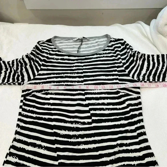 Trina Turk Black & White Stripe Dress, size M - Picture 6 of 7